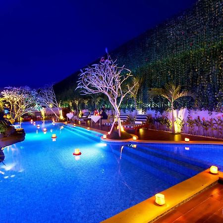 Rhadana Hotel Kuta Lombok Eksteriør billede